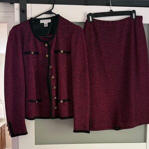 St. John Fuschia and Black Pencil Skirt and Blazer, Coordinating suit size 6